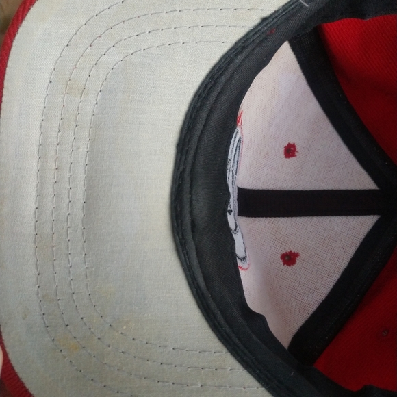 Georgia Bulldogs hat with classic G. Baseball style. Best for smaller head. GUC - Picture 3 of 12